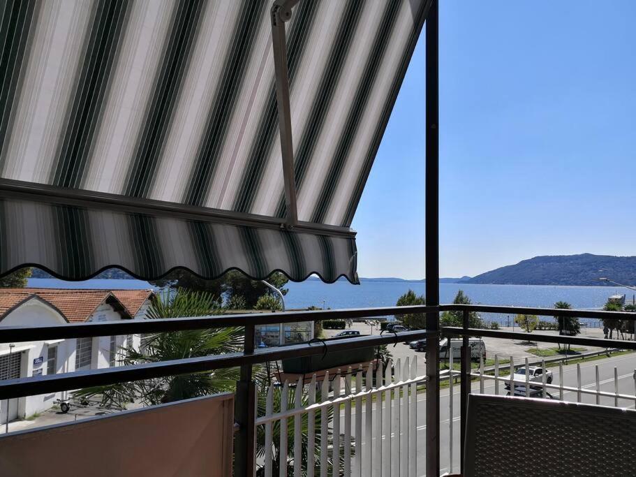 Appartamento Chic Vista Lago - Casa Janis Verbania Exteriör bild